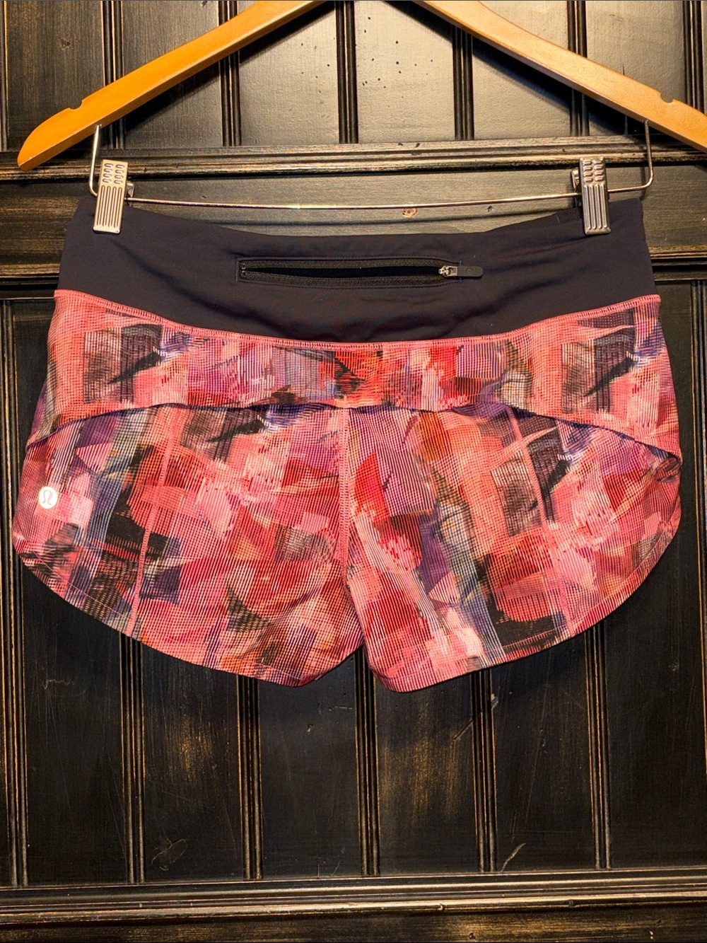 lululemon athletica shorts size 4 - Picture 5 of 7